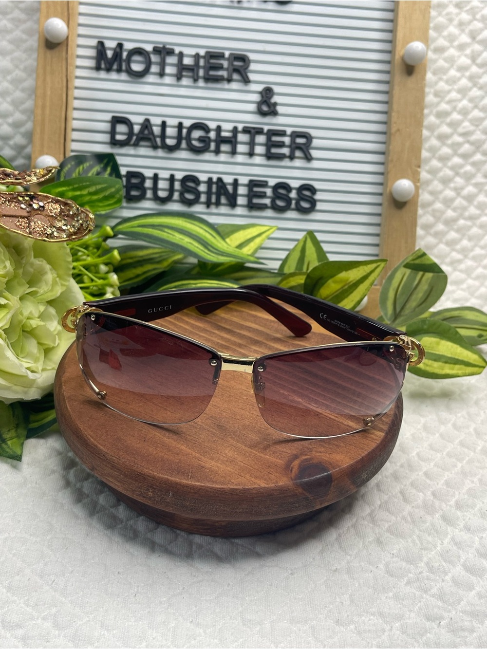 Gucci GG 2820/F/S Sunglasses Gold Purple Gradient Crystal Logo AS IS
Gucci GG 2